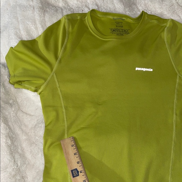 Patagonia Men’s Lime Green Active Shirt with Reflective Logo Detail Size Small - Picture 6 of 16